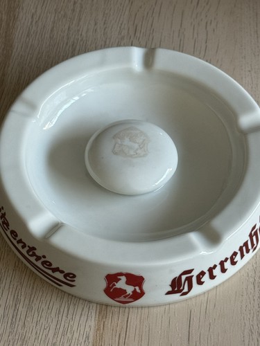 Aschenbecher aus porzellan - aschenbecher,