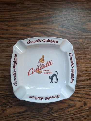 Aschenbecher aus porzellan - aus,